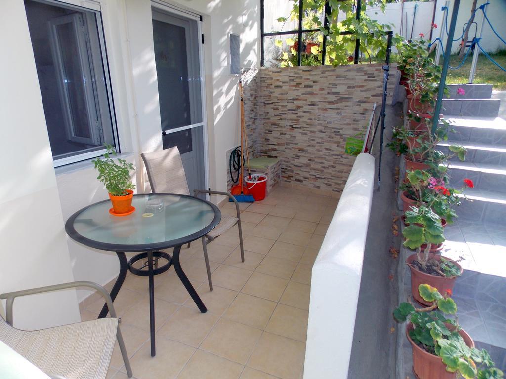 Nikos Apartments Ormos Panagias Bagian luar foto