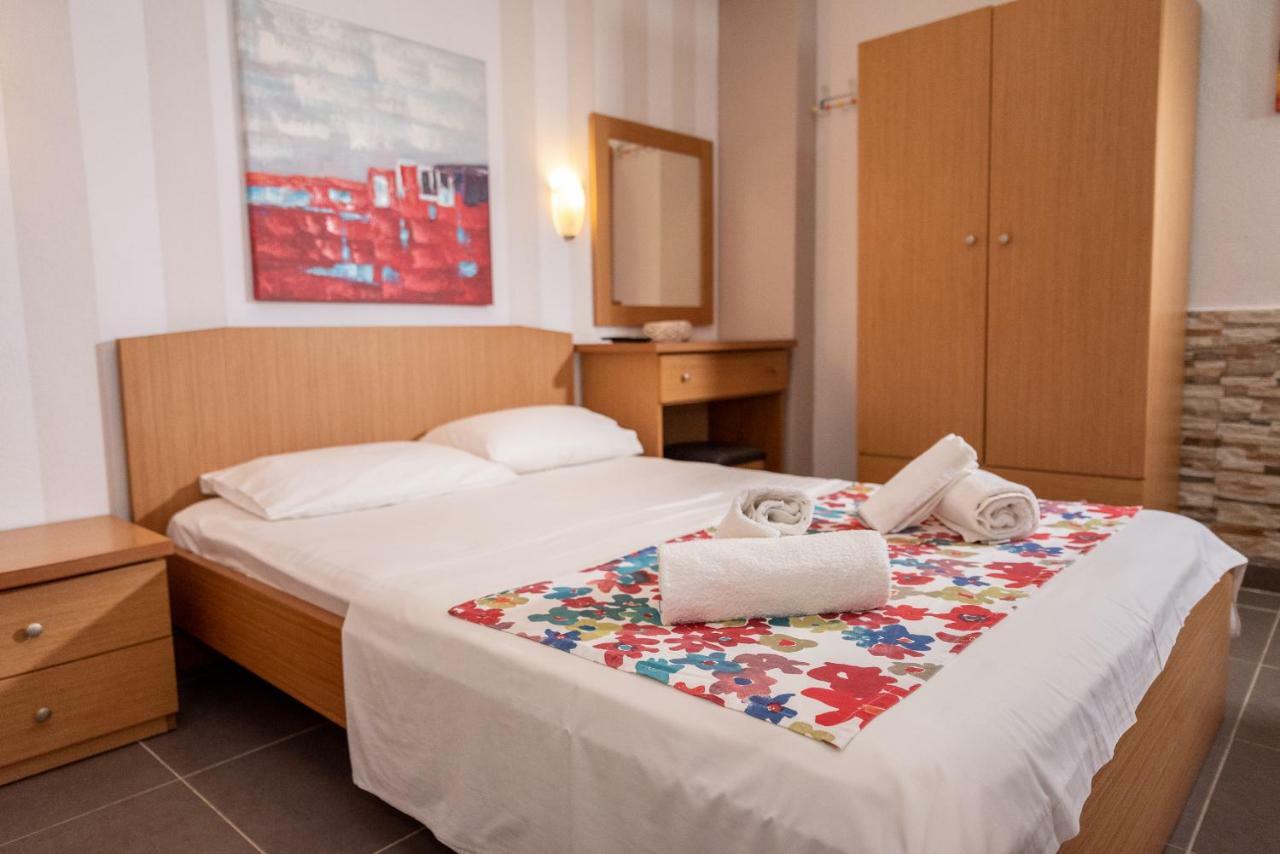 Nikos Apartments Ormos Panagias Bagian luar foto